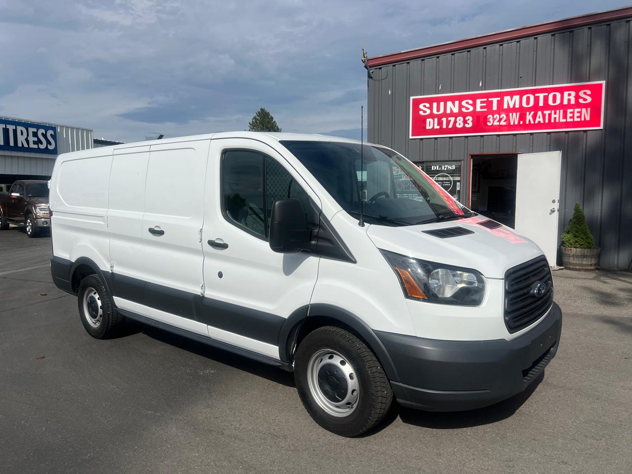 ford transit van 2018 1FTYE1ZM5JKB44472 image ford transit van 2018 1FTYE1ZM5JKB44472 image